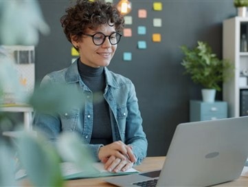 Corsi online vendita: come scegliere il percorso giusto per il tuo team commerciale