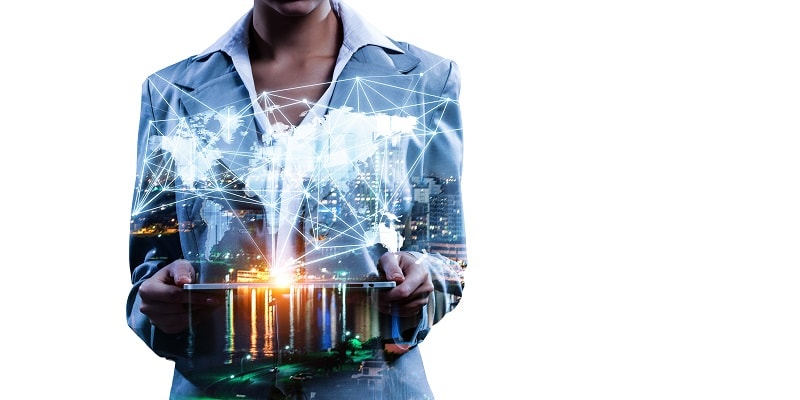 UNA BUSSOLA PER LA DIGITAL TRANSFORMATION UNA BUSSOLA PER LA DIGITAL TRANSFORMATION